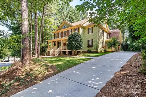 8812 Ashby Pointe Ct, Sherrills Ford, NC 28673