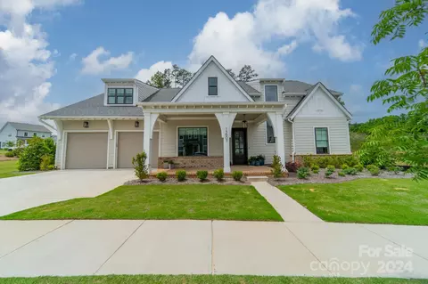 15607 Sanderson Hill Rd, Davidson, NC 28036