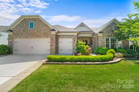 542 Backyard Ct, Fort Mill, SC 29715