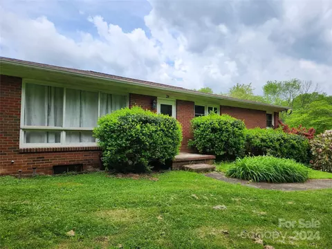 28 Sunset Dr, Asheville, NC 28806