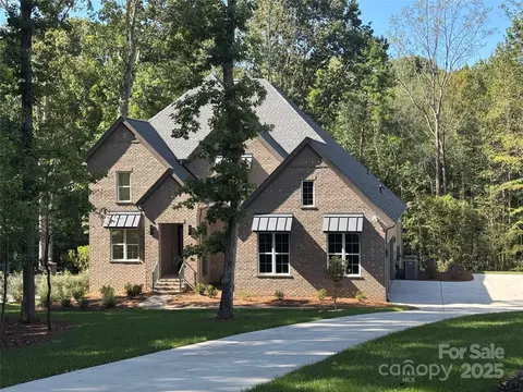 3314 Lakeside Dr, Charlotte, NC 28270