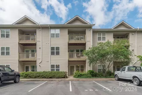304 Carrington Pl, Arden, NC 28704