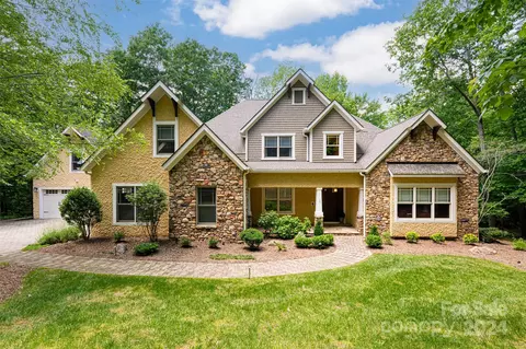 741 Wickhams Fancy Dr, Biltmore Lake, NC 28715