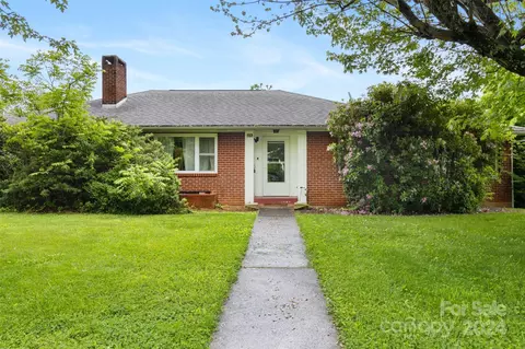 876 Bailey St, Mars Hill, NC 28754