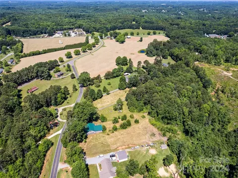 View/Area - 10910 Archer Rd, Davidson, NC 28036 photo 2 of 8