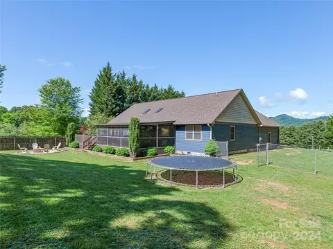Exterior - 633 Johnson Dr, Canton, NC 28716 photo 7 of 7