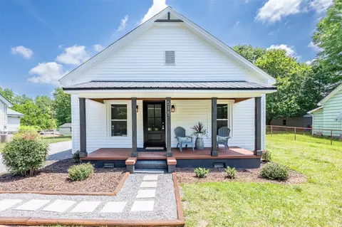 515 S Eastway Dr, Troutman, NC 28166
