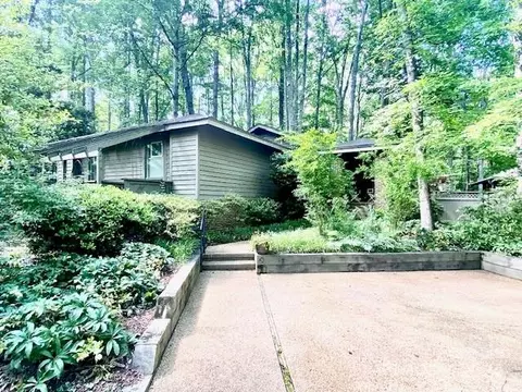 210 Spinnaker Ct, Davidson, NC 28036