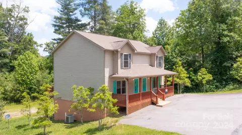 7 Sirenas A B Way #A & B, Fletcher, NC 28732