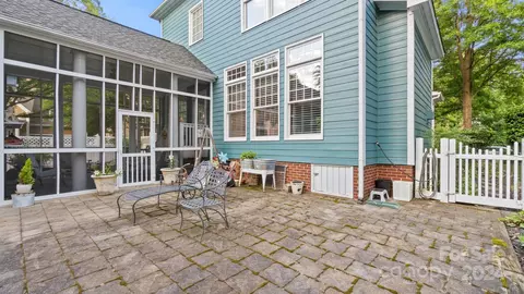 Exterior - 7121 Michael Scott Xing, Fort Mill, SC 29708 photo 10 of 15
