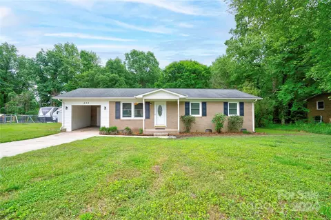 405 Meadow Ln, Kings Mountain, NC 28086