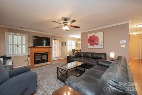 Living - 3351 Overbrook Dr, Conover, NC 28613 photo 2 of 2