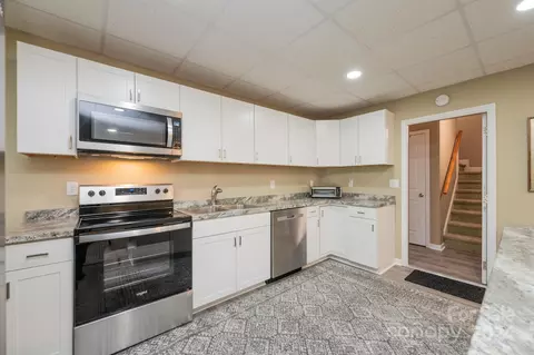 Kitchen - 3351 Overbrook Dr, Conover, NC 28613 photo 4 of 4