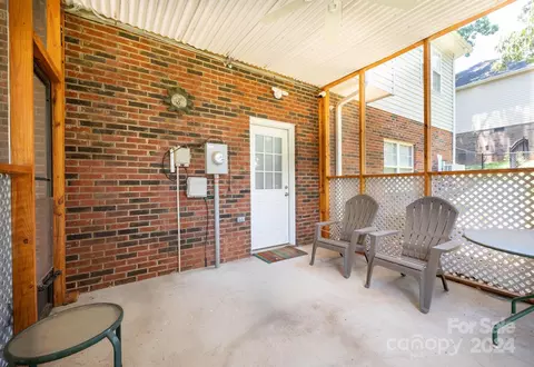 Exterior - 3351 Overbrook Dr, Conover, NC 28613 photo 7 of 8