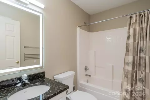 Bath - 3351 Overbrook Dr, Conover, NC 28613 photo 2 of 3