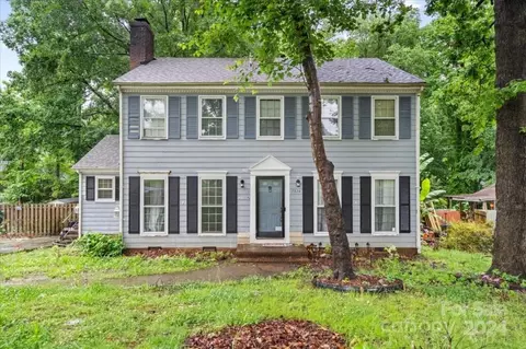 7324 Walterboro Rd, Charlotte, NC 28227
