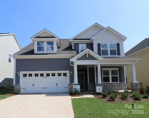 11124 Lochmere Rd, Charlotte, NC 28278