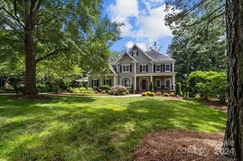 1328 Hudson Pl, Davidson, NC 28036