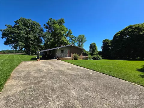 2050 Mountain Rd, Cleveland, NC 27013