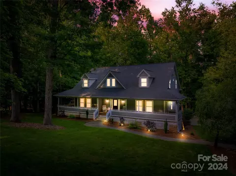 19117 Callaway Hills Ln, Davidson, NC 28036