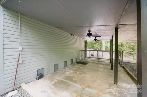 Exterior - 5354 Pittstown Rd, Hickory, NC 28602 photo 7 of 11
