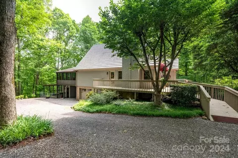 Exterior - 5354 Pittstown Rd, Hickory, NC 28602 photo 4 of 11