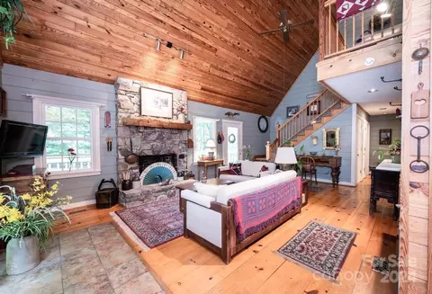 Living - 5354 Pittstown Rd, Hickory, NC 28602 photo 1 of 1