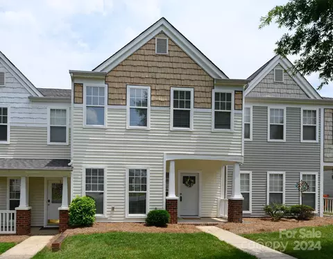 1022 Magna Ln, Indian Trail, NC 28079