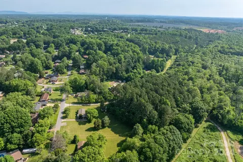 1304 8th Nw Ave NW, Conover, NC 28613 photo 33