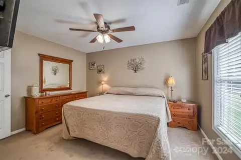 1304 8th Nw Ave NW, Conover, NC 28613 photo 17