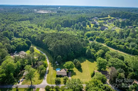 1304 8th Nw Ave NW, Conover, NC 28613 photo 29
