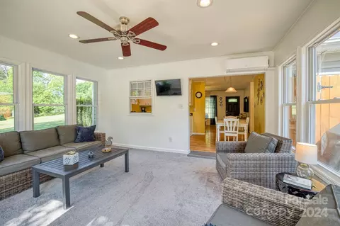 1304 8th Nw Ave NW, Conover, NC 28613 photo 10