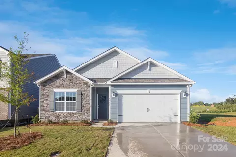 8064 Plymouth Dr, Sherrills Ford, NC 28673
