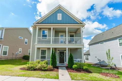 6148 Cloverdale Dr, Tega Cay, SC 29708