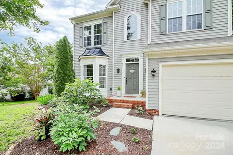 4952 Summerside Dr, Clover, SC 29710 photo 3