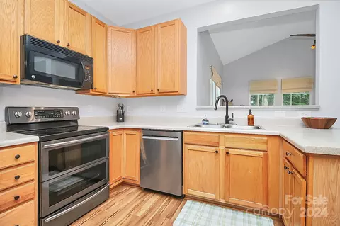4952 Summerside Dr, Clover, SC 29710 photo 14