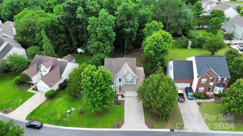4952 Summerside Dr, Clover, SC 29710 photo 4