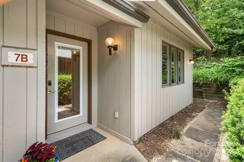 7 Cedarwood B Rd #B, Asheville, NC 28803
