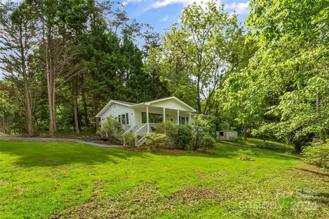 27 Wolf Rd, Asheville, NC 28805