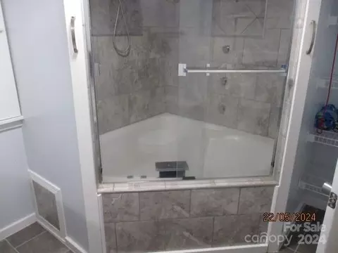 Bath - 1108 Cherry St, Monroe, NC 28110 photo 1 of 2