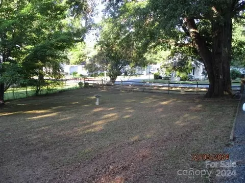 Exterior - 1108 Cherry St, Monroe, NC 28110 photo 5 of 6