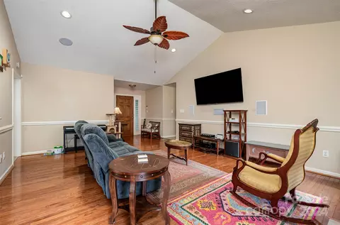 Living - 708 1st N Ave N, Conover, NC 28613 photo 1 of 4