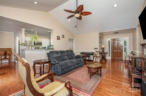 Living - 708 1st N Ave N, Conover, NC 28613 photo 2 of 4