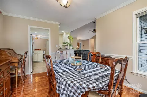 Dining - 708 1st N Ave N, Conover, NC 28613 photo 1 of 3
