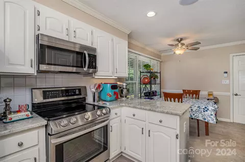 Kitchen - 708 1st N Ave N, Conover, NC 28613 photo 3 of 4