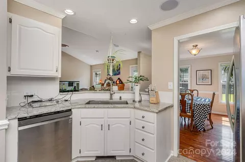 Kitchen - 708 1st N Ave N, Conover, NC 28613 photo 4 of 4