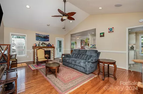Living - 708 1st N Ave N, Conover, NC 28613 photo 3 of 4