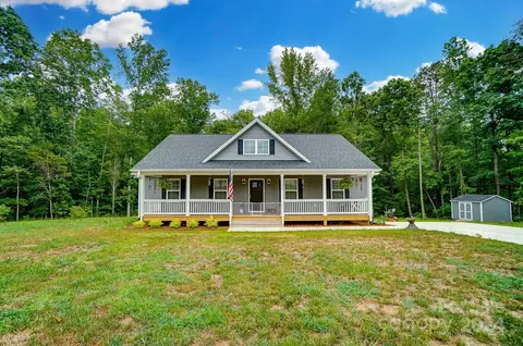 1309 Creekview Dr, Gastonia, NC 28052