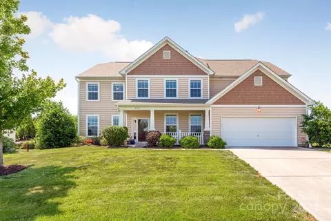 4373 Bridge Pointe Dr, Harrisburg, NC 28075