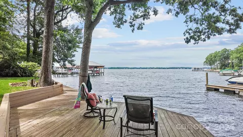 16116 N Point Rd, Huntersville, NC 28078